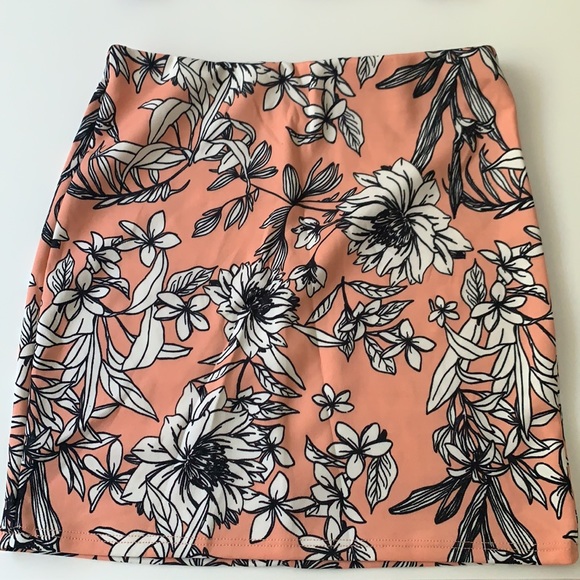 Floral Set BNWT - Picture 2 of 3